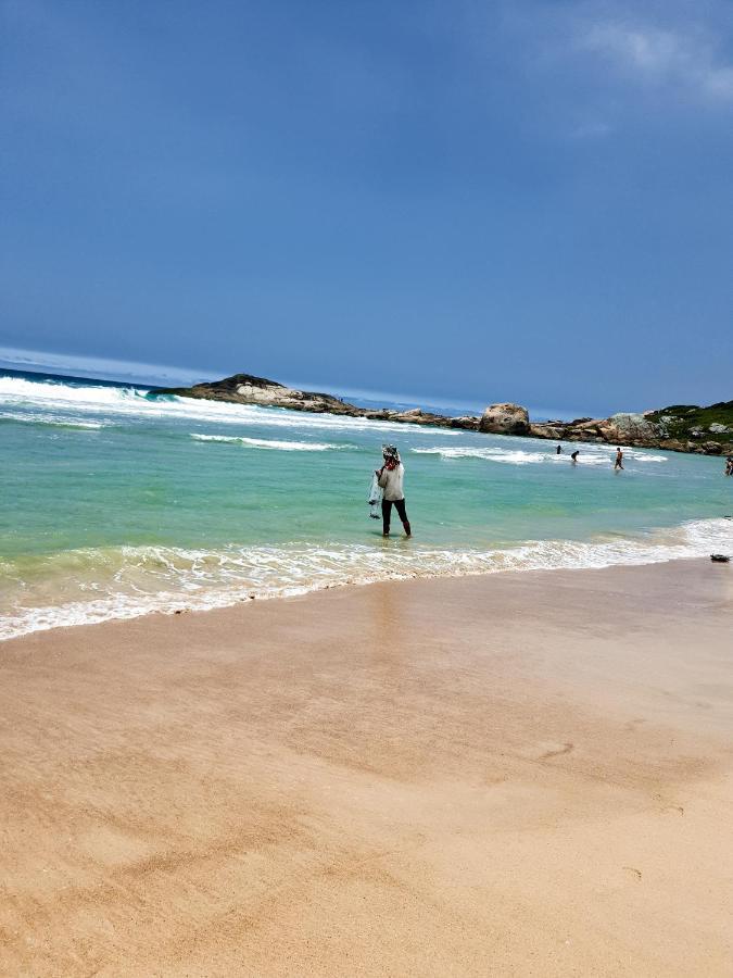 Pantai - Jacuzzi Aquecida E 300 Metros Da Praia Da Ferrugem Inn Garopaba
